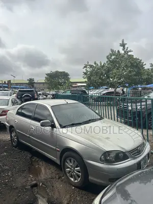 Toyota Avensis 2.0 D Verso 2002 Silver