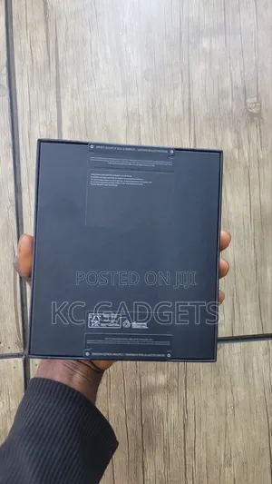 New Samsung Galaxy Fold 512 GB Silver