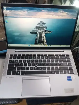 Laptop HP EliteBook 840 G8 16GB Intel Core i7 SSD 512GB