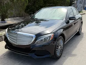 Mercedes-Benz C300 2015 Black