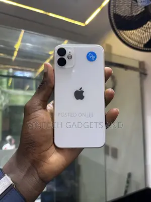 Apple iPhone 11 128 GB White