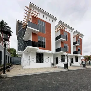 4bdrm Townhouse/Terrace in Utako for sale