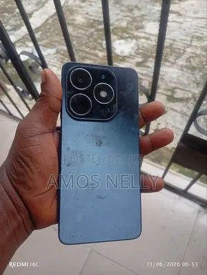 Tecno Spark 20 128 GB Black