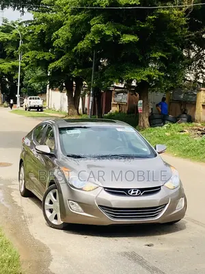Hyundai Elantra Limited 4dr Sedan (1.8L 4cyl 6A) 2014 Brown