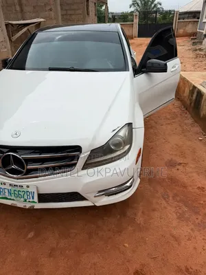 Mercedes-Benz C300 2008 White