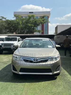 Toyota Camry 2014 Gold