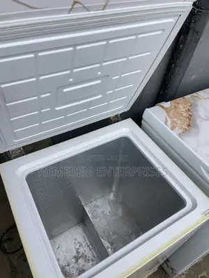 Super Clean Tokunbo Chest Freezer – Deep Freezing, Rust-Free Interior!
