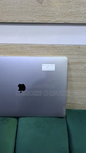Laptop Apple MacBook Pro 2019 32GB Intel Core Ultra 7 SSD 512GB