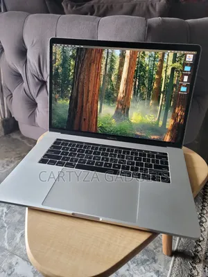 Laptop Apple MacBook Pro 2018 32GB Intel Core i7 SSD 512GB