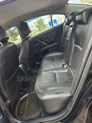Toyota Avensis 2013 Black