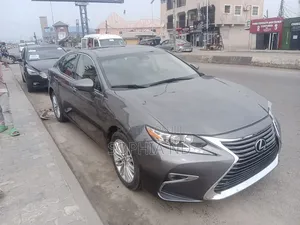 Lexus ES 2016 Gray