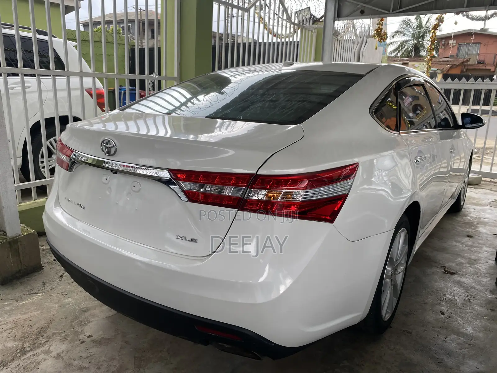 Toyota Avalon 2014 White