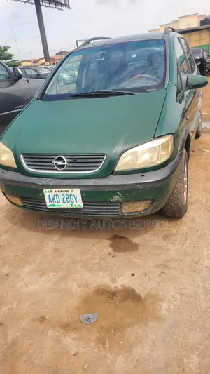 Opel Zafira 2005 Green