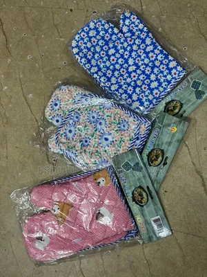 Kitchen Gloves / Oven Mittens