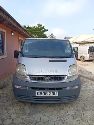 Vauxhall Vivaro 2006 Beige