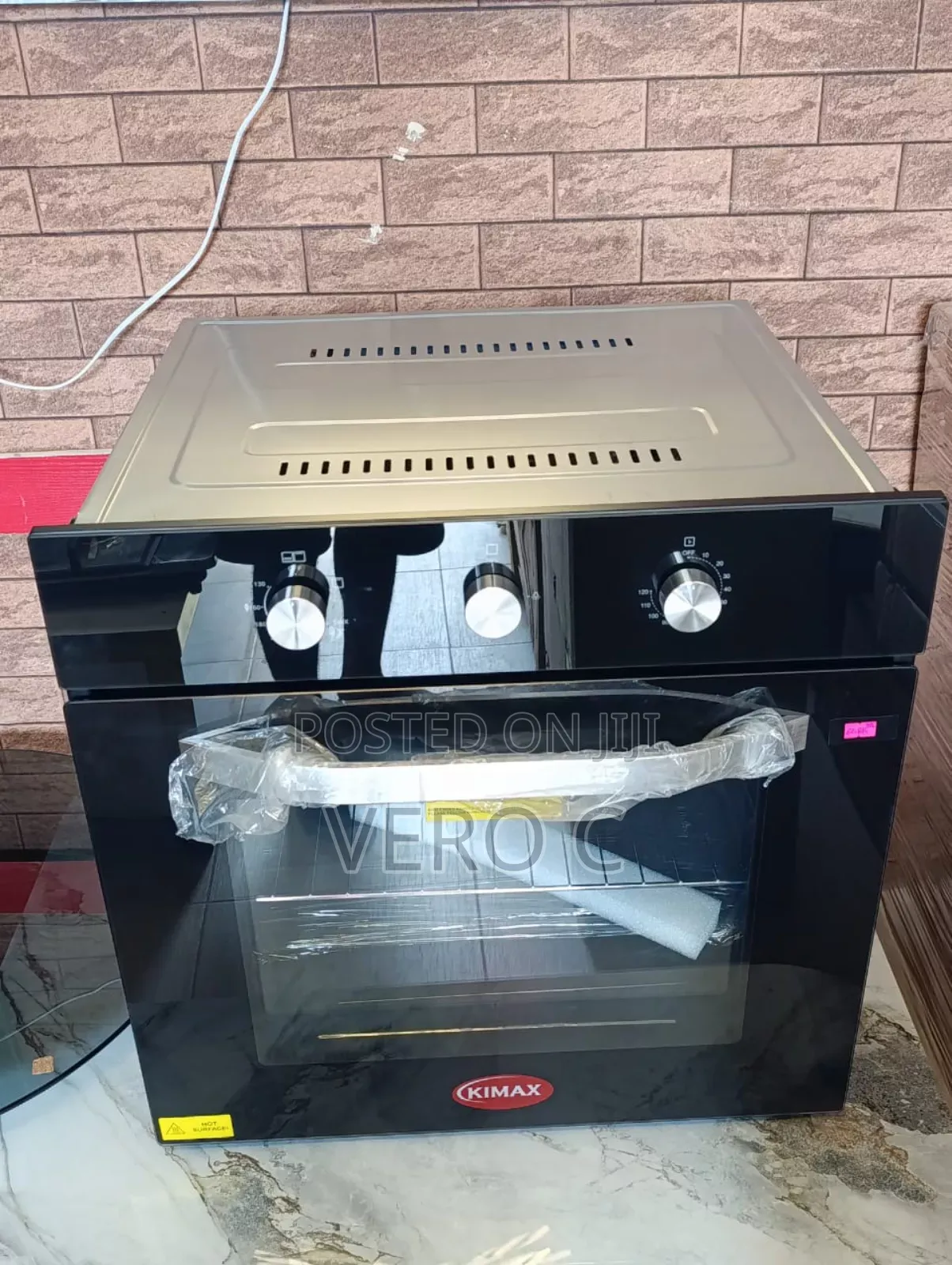 Quality Built-in/Integrated Oven.