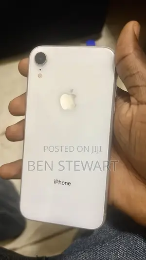 Apple iPhone XR 64 GB White