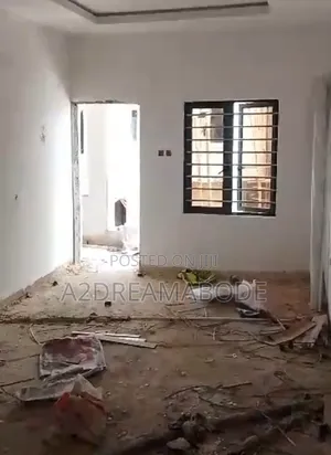 3bdrm Apartment in Gbagada, Millenuim/UPS for rent