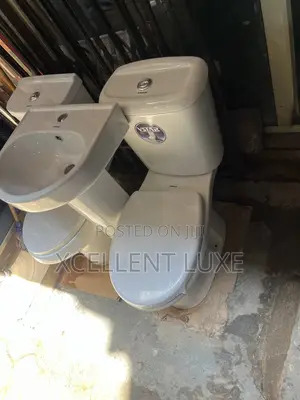 Vstar Wc  Set. With Quality Flushing System.