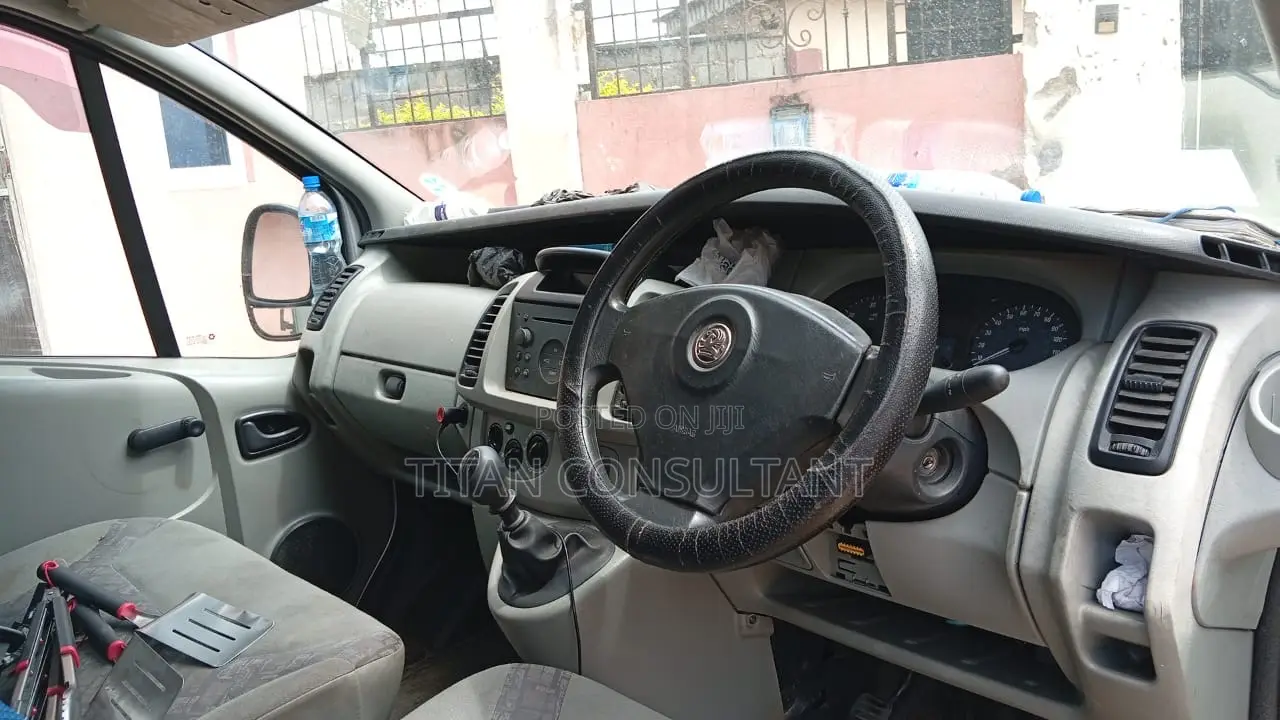 Vauxhall Vivaro 2006 Beige