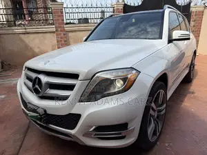 Mercedes-Benz GLK-Class Base GLK 350 4dr AWD 4MATIC (3.5L 6cyl 7A) 2015