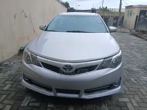 Toyota Camry 2014 Silver
