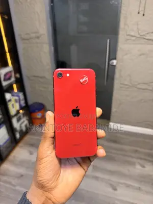 Apple iPhone SE (2020) 64 GB Red