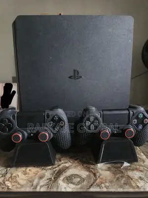 Sony Playstation 4 Slim (Cuh-2215b)