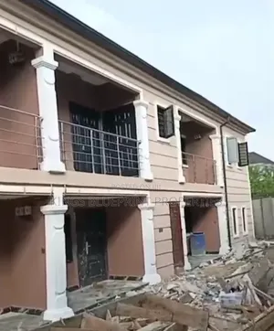 2bdrm Block of Flats in Off Pti Road, Warri for rent