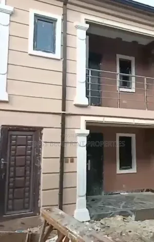 2bdrm Block of Flats in Off Pti Road, Warri for rent