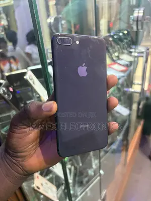 Apple iPhone 8 Plus 64 GB Black