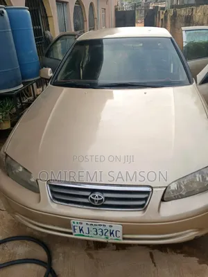 Toyota Camry 2002 Gold