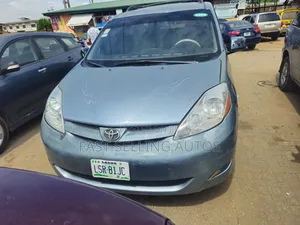Toyota Sienna 2006 Blue