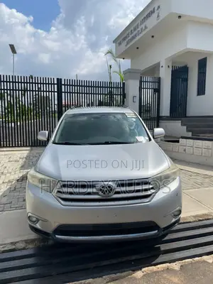 Toyota Highlander 2013 Silver