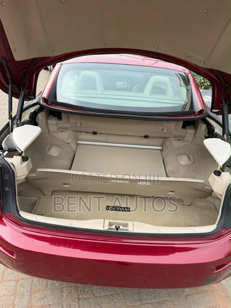 Lexus IS 250 C Automatic 2010 Red