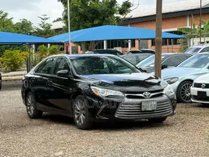 Toyota Camry XLE 4dr Sedan (2.5L 4cyl 6A) 2016 Black