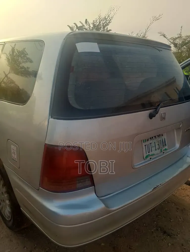 Honda Odyssey 1999 Silver