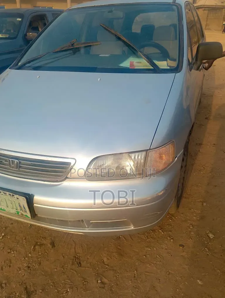 Honda Odyssey 1999 Silver