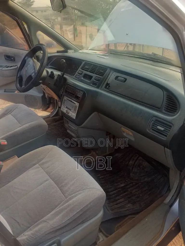 Honda Odyssey 1999 Silver
