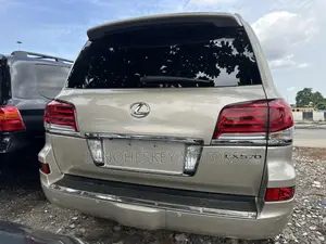 Lexus LX 570 AWD 2013 Gold