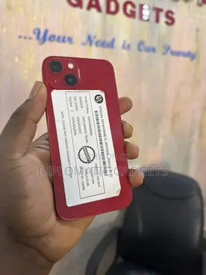 Apple iPhone 13 256 GB Red