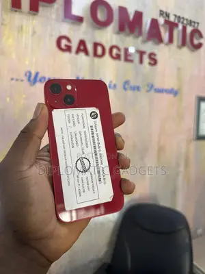Apple iPhone 13 256 GB Red