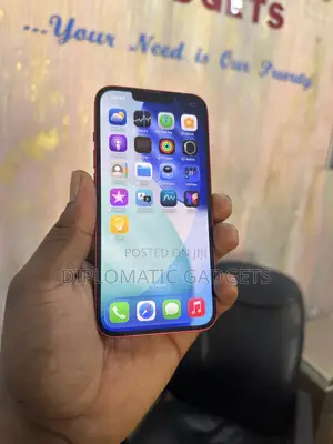 Apple iPhone 13 256 GB Red