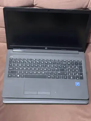 Laptop HP 250 G7 4GB Intel SSD 128GB