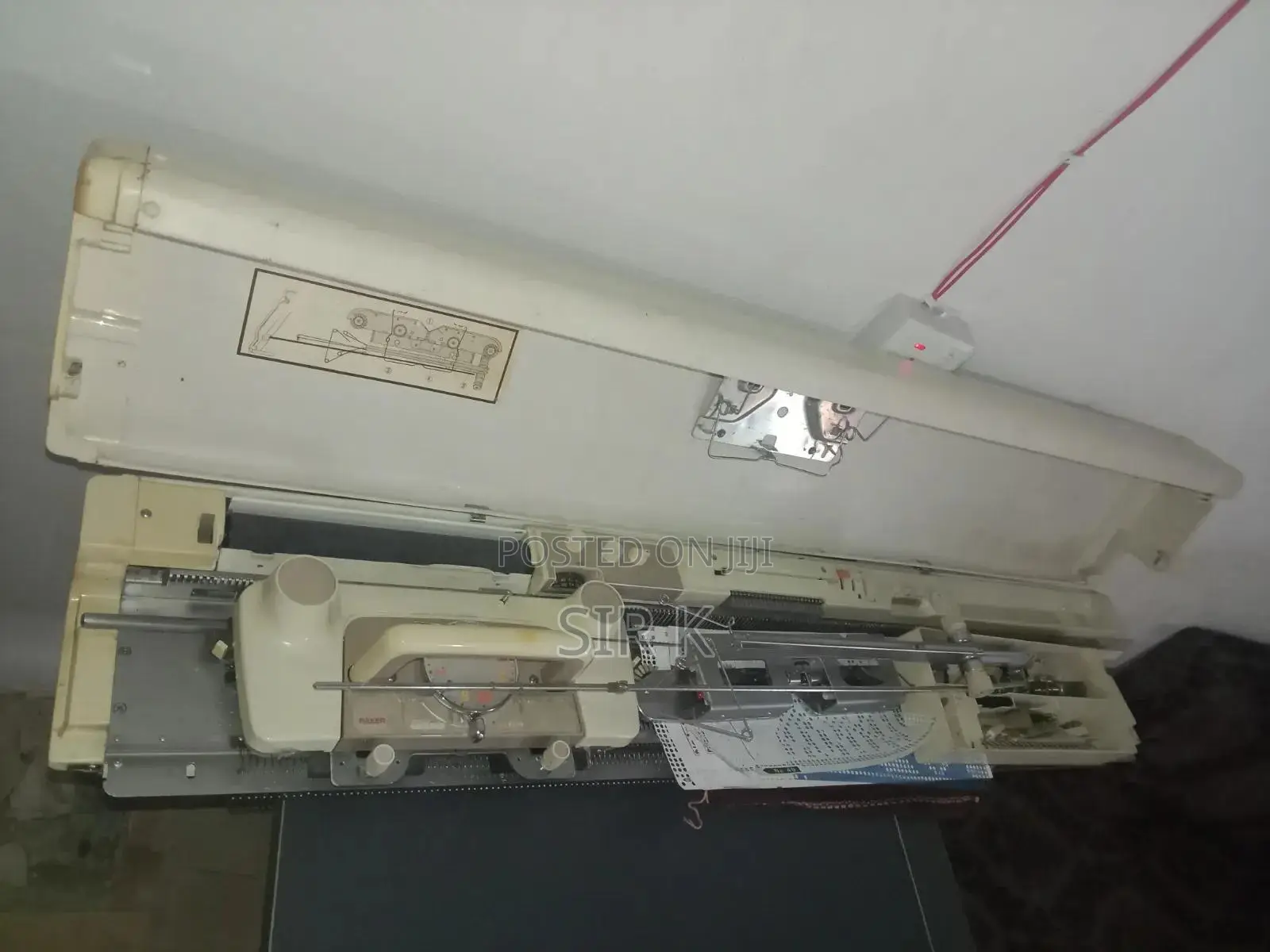 Knitting Machine