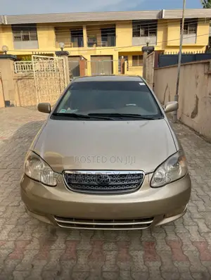 Toyota Corolla 2004 Gold