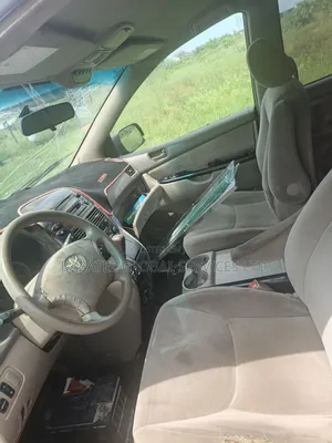 Toyota Sienna 2005 Brown