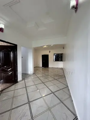 2bdrm Block of Flats in Parade Estate, Eneka for rent