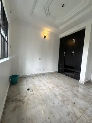 2bdrm Block of Flats in Parade Estate, Eneka for rent