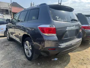 Toyota Highlander Limited 3.5l 4WD 2013 Gray